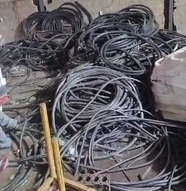 PM detém quadrilha por furto e recupera 30 toneladas de cabos de fios de cobre