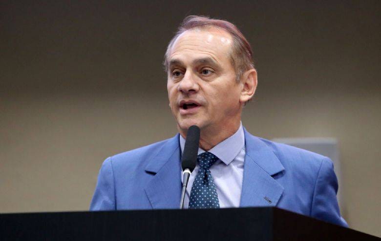 Wilson Santos pode convocar secretário se não cumprir a lei que garante canabidiol pelo SUS