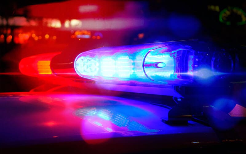 Homem é assassinado a tiros dentro do carro ao chegar em casa de madrugada em MT