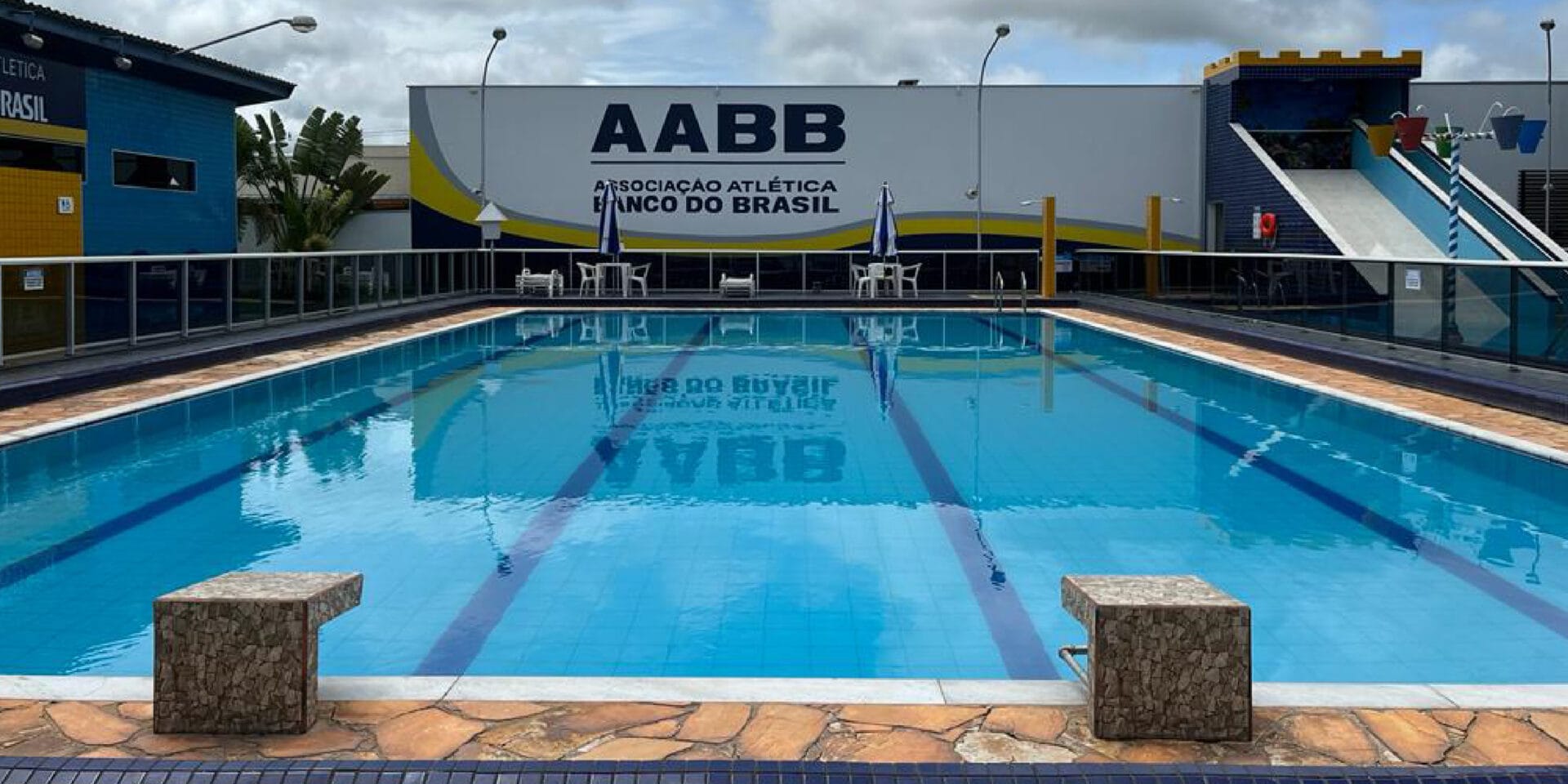 Justiça condena buffet e AABB a indenizar cliente que sofreu queimaduras graves em evento