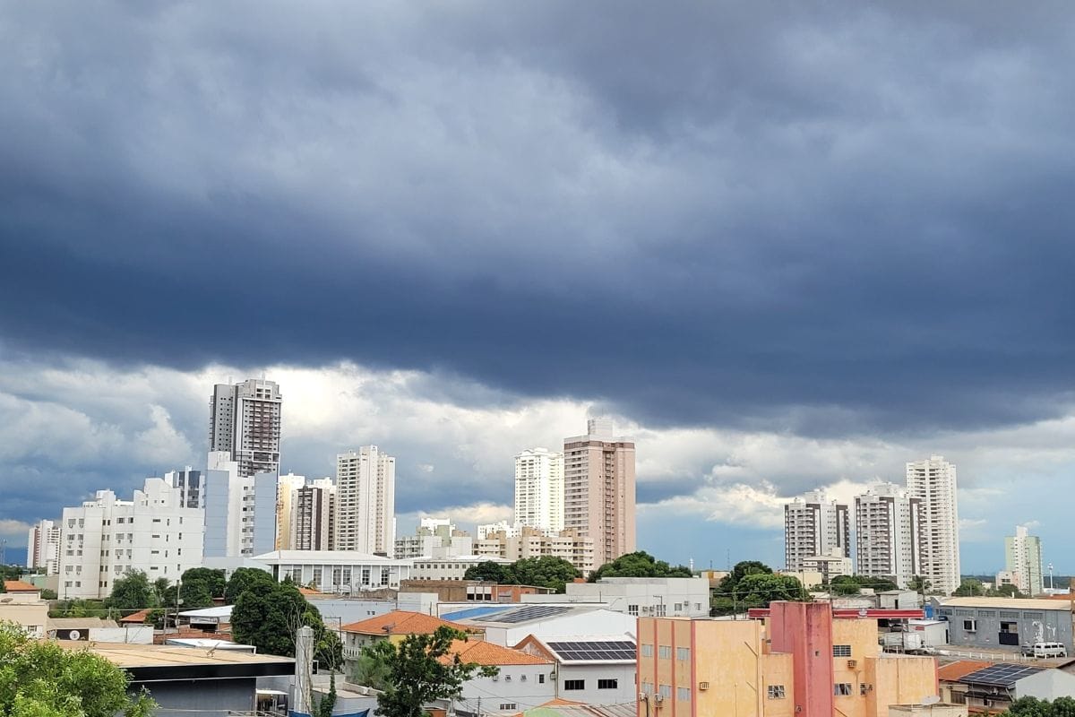 Semana será de calor intenso e pancadas de chuva em Cuiabá e Chapada dos Guimarães