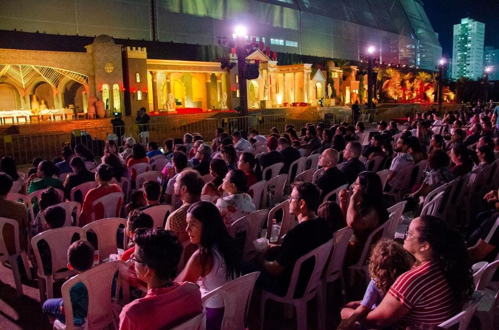 Auto da Paixão de Cristo terá duas sessões nesta sexta-feira (18) na Arena Pantanal