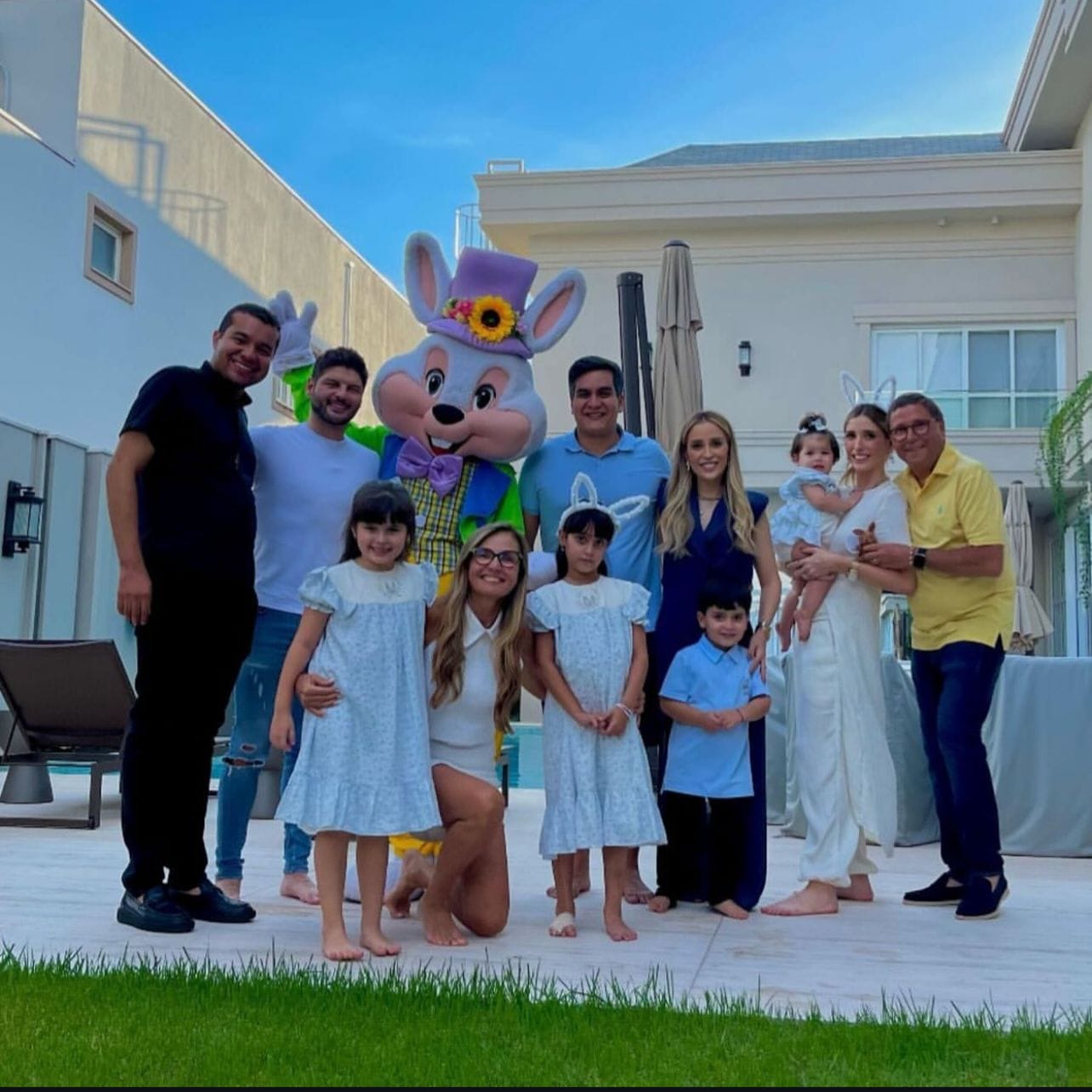 Mauro Carvalho compartilha momentos da Páscoa em família