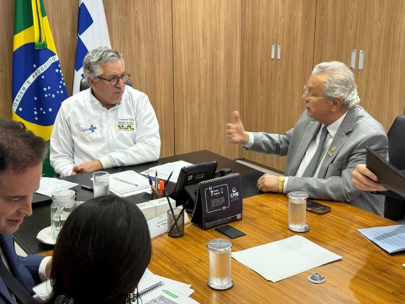 Ministro da Saúde firma apoio a implantação de novo curso de medicina para Mato Grosso
