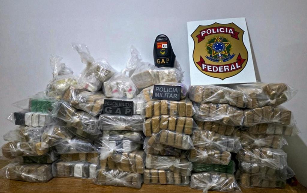 Polícias Militar e Federal apreendem 233 quilos de drogas durante ação conjunta
