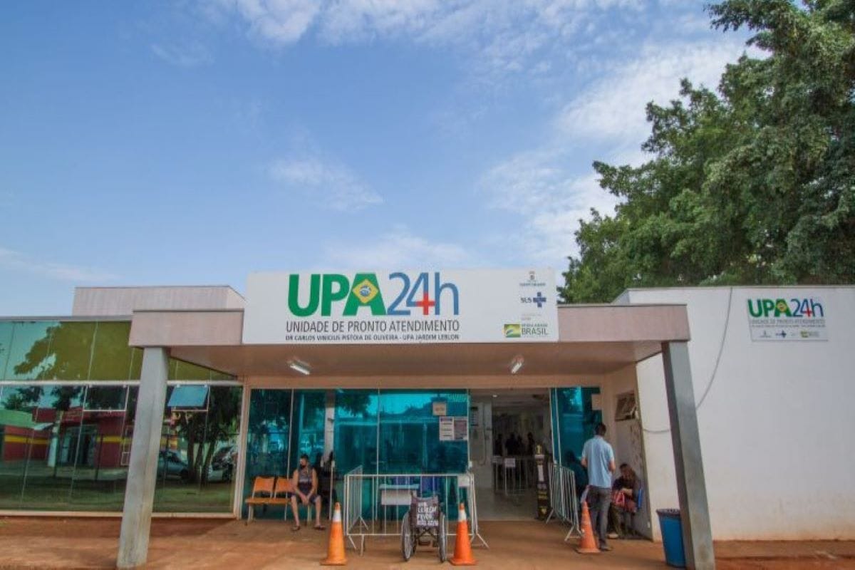 Homem é preso após se passar por policial e agredir paciente com madeira em UPA em Cuiabá