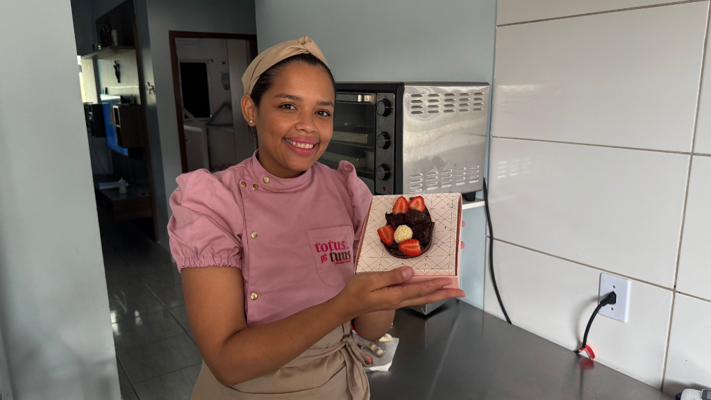 Confeiteira de Várzea Grande impulsiona produção de ovos de Páscoa com crédito da Desenvolve MT