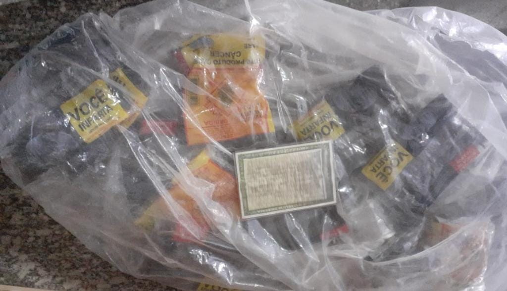 Visitantes tentam entrar com cigarros, isqueiros e pacotes de fumo na PCE