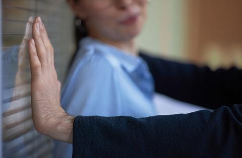 TRT mantém demissão de funcionário que assediou colega e ofereceu dinheiro em MT