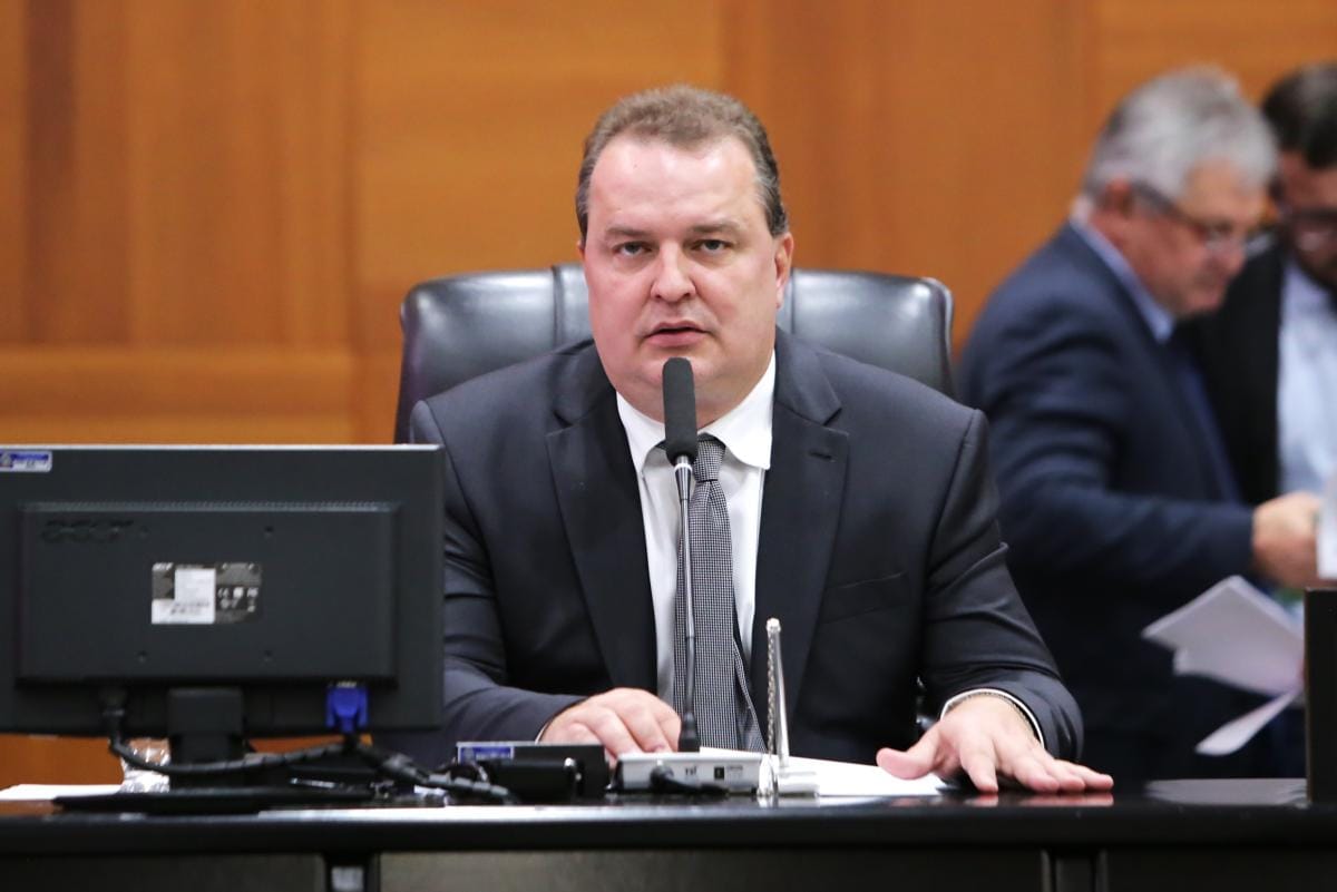 Max defende voto secreto e garante que AL acompanhará atuação de mercadinhos nos presídios