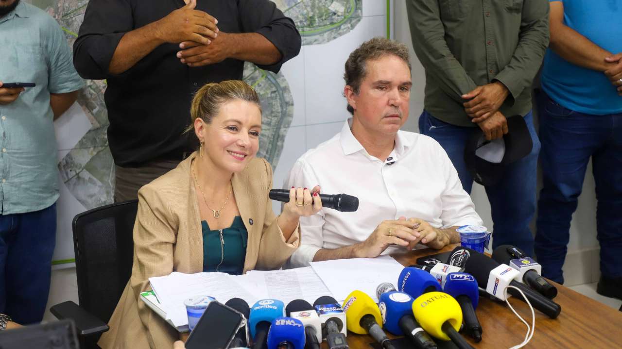 Prefeita de VG quita 43% da dívida deixada por Kalil e avança para a privatização do DAE