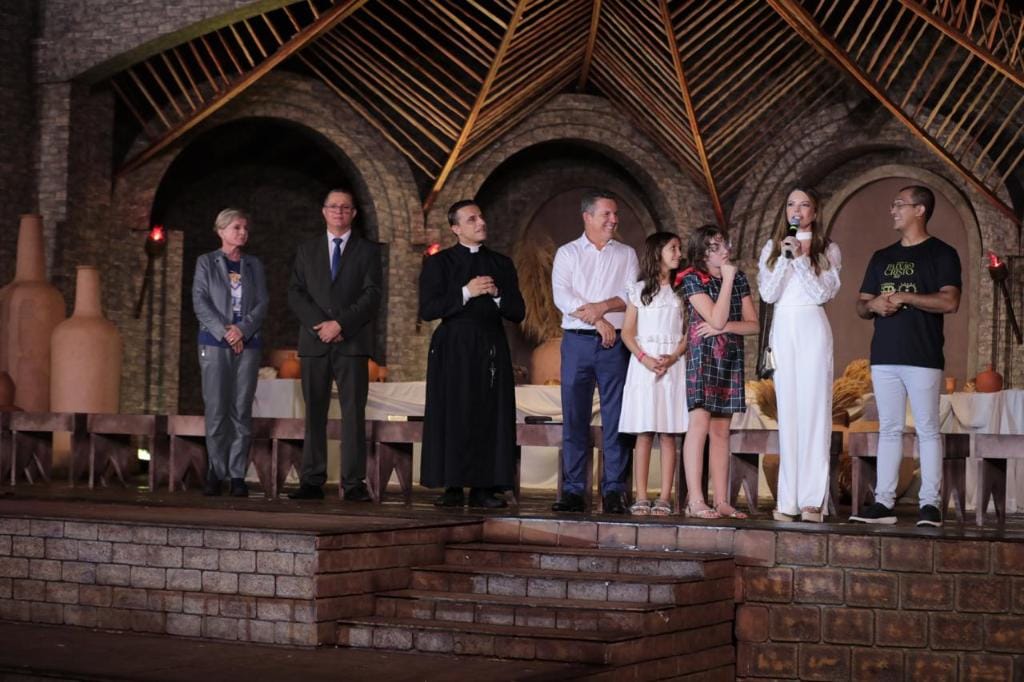 Na estreia do Auto da Paixão de Cristo, primeira-dama destaca importância de fortalecer a fé