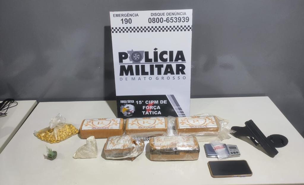Foragida da justiça é presa com supermaconha e arma de brinquedo em Várzea Grande