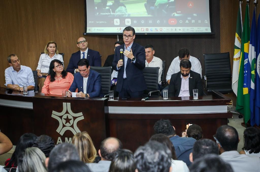 "Estamos com a argamassa na mão", diz secretário sobre construção de sistema tributário