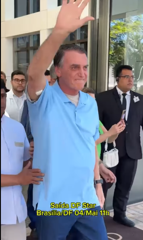 Bolsonaro deixa hospital neste domingo após 21 dias internado
