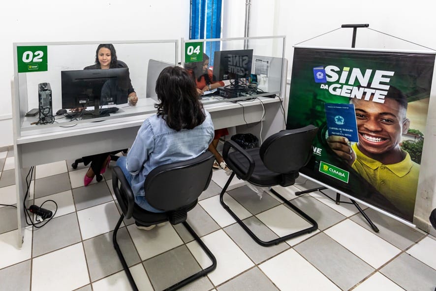 Cuiabá tem 15 vagas para farmacêutico com salário de R$ 4,6 mil e benefícios