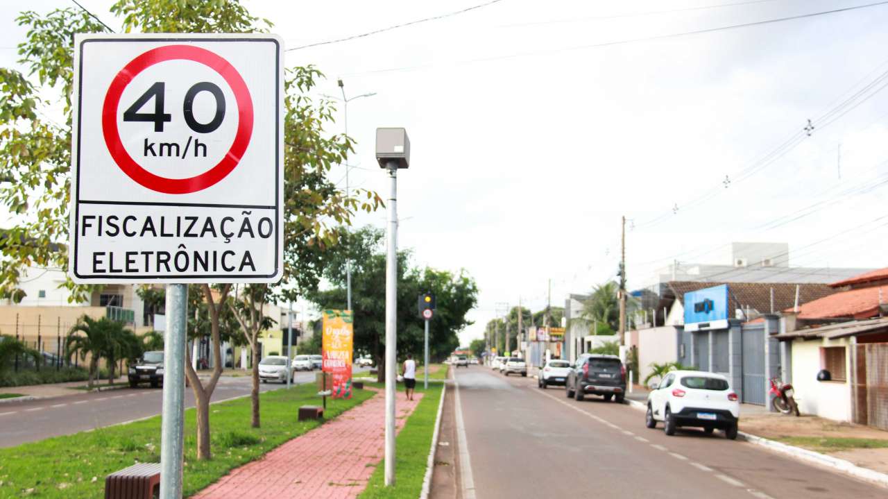 Prefeitura retira 20 radares de monitoramento em dez pontos de Várzea Grande; confira