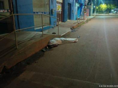 Motociclista morre após atropelar animal e cair no centro de Poconé