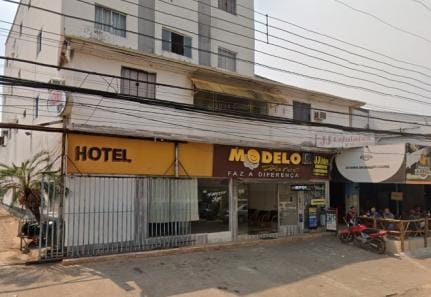 Homem é encontrado morto com mãos amarradas e sacola na cabeça em quarto de hotel