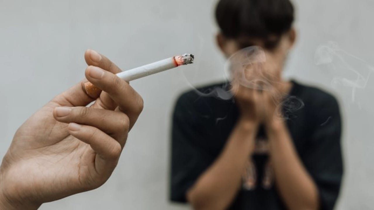 Fumantes passivos podem desenvolver diversas doenças; crianças são as mais vulneráveis