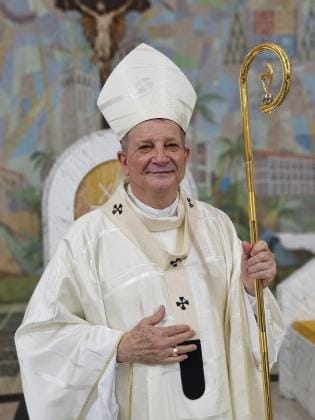 Aguardamos o novo Papa