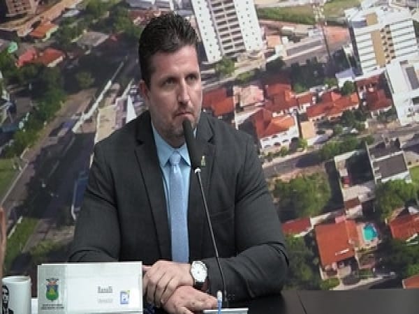 Projeto que barra atendimento médico a bonecas do tipo “bebê reborn” é destaque nacional