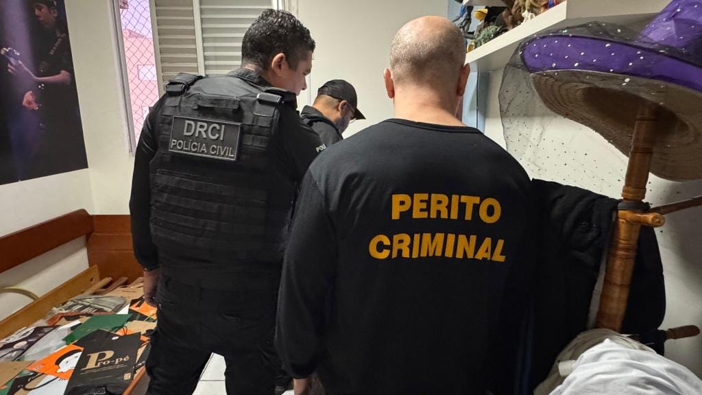 PC cumpre mandados em operação de combate à pornografia infantil em MT