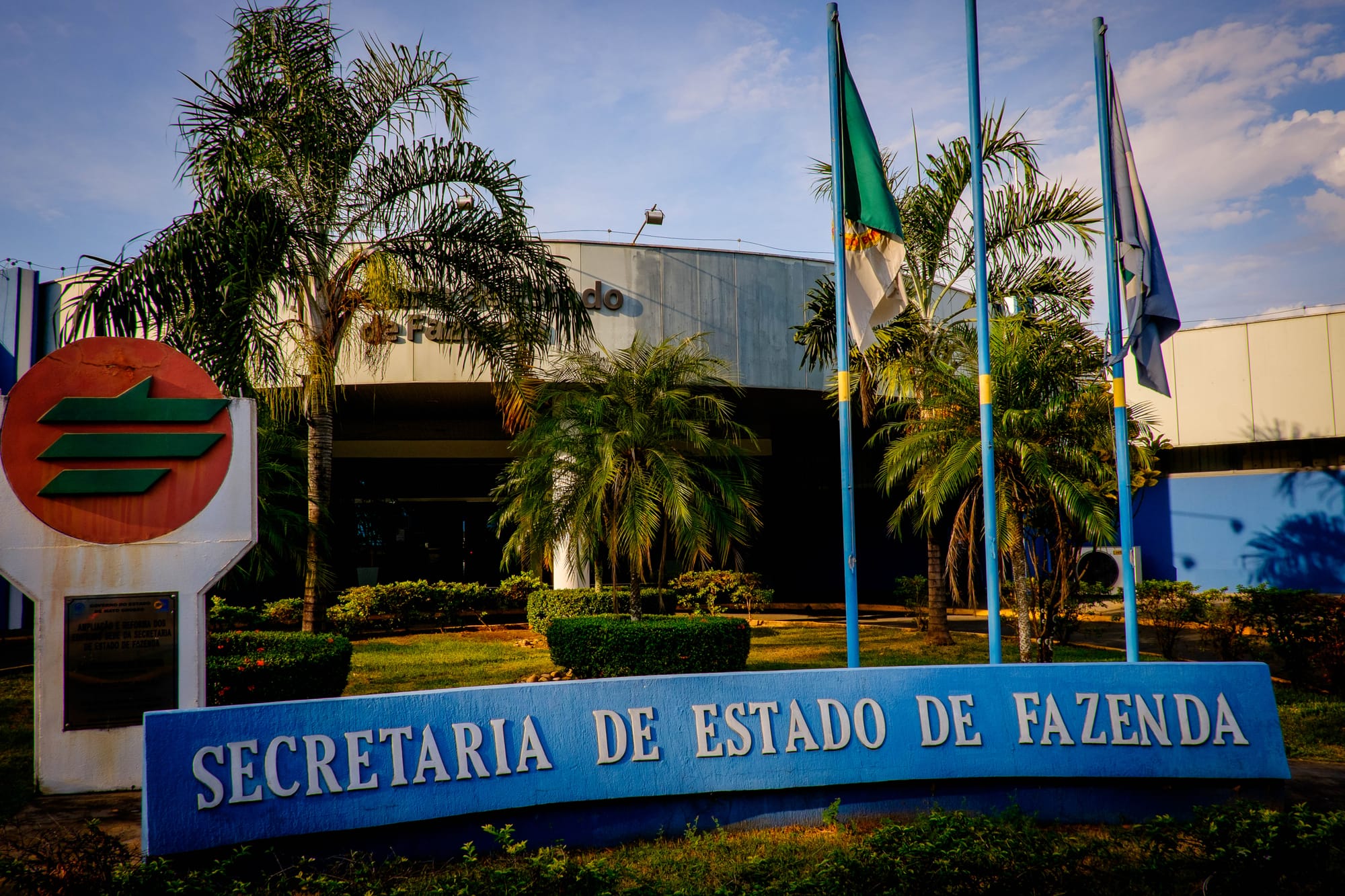 Justiça libera R$ 183 mil bloqueados de advogada investigada por esquema na Sefaz