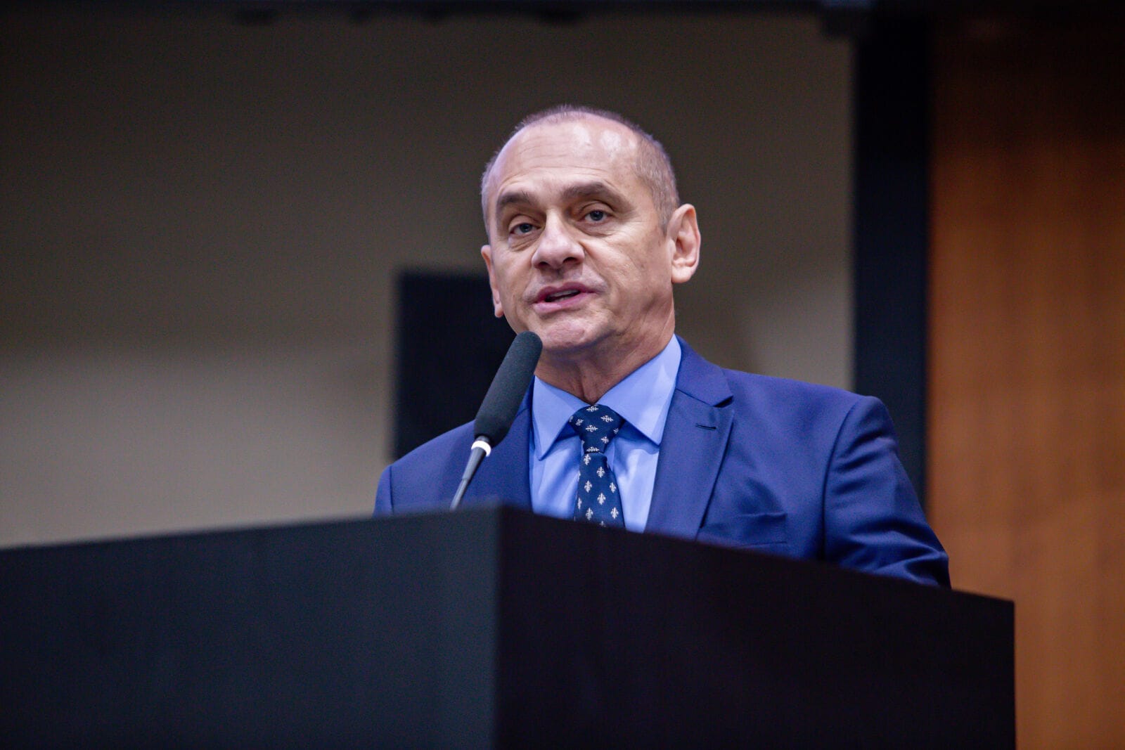 ALMT discute renovação da concessão dos serviços de distribuição de energia elétrica