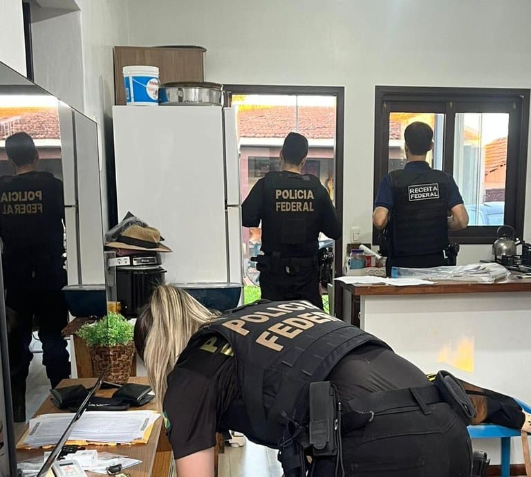 PF investiga desvio milionário de equipamentos e faz buscas em empresas do agro em MT