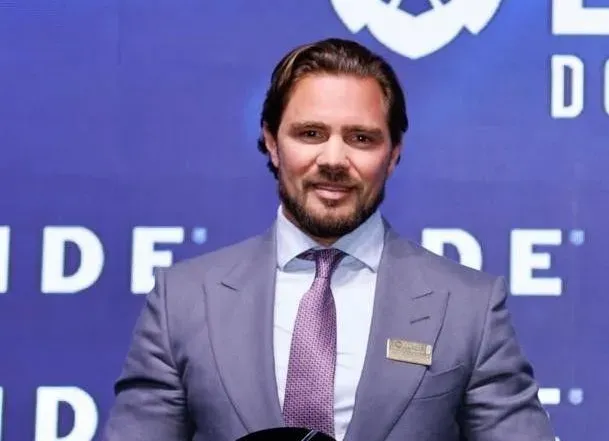 Ataque dos grandes bancos contra Daniel Vorcaro falha; empresário avança com expansão e aval do DF