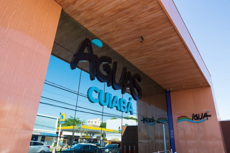 Justiça condena Águas Cuiabá a pagar R$ 7 mil por cortar água de residência com paciente em home care