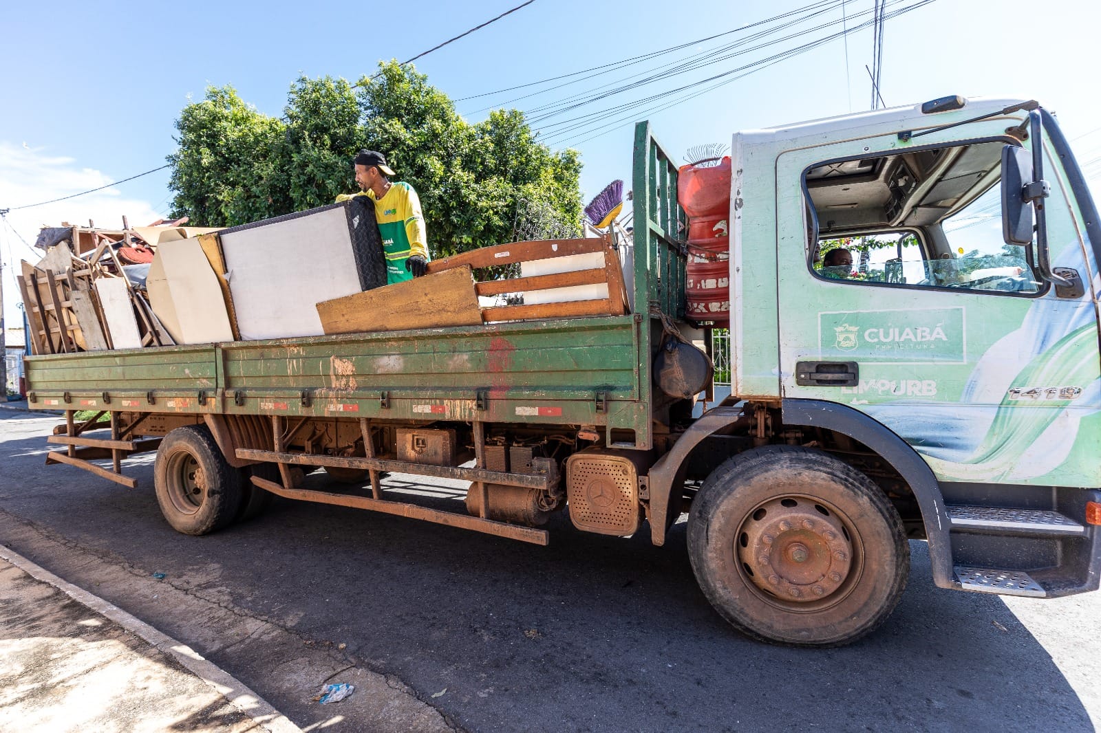Dezenove pontos serão atendidos pelo mutirão Cata-treco em Cuiabá; veja calendário