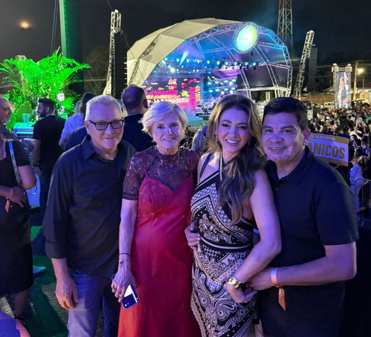 Margareth Buzetti e Cidinho Santos prestigiam show de Michel Teló em Cuiabá