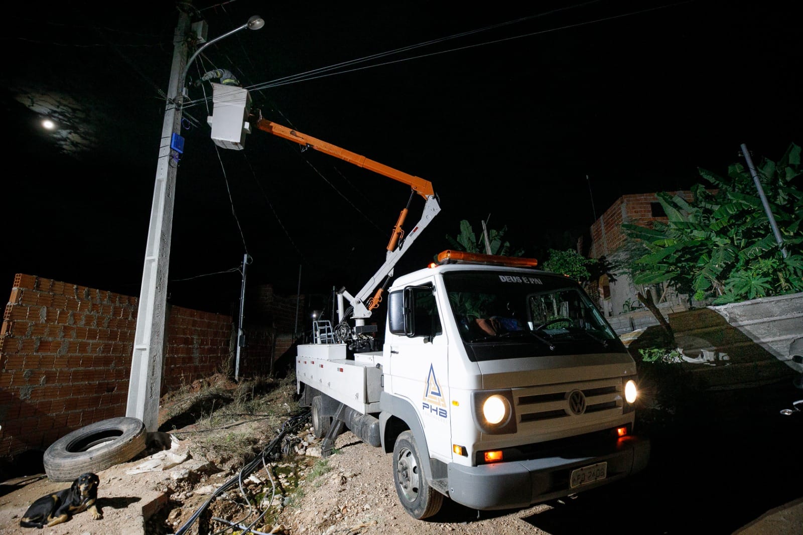 28 mil pontos de iluminação passam por manutenção em Cuiabá