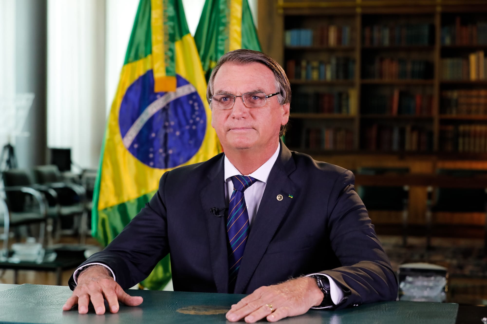 Jair Bolsonaro é considerado o melhor presidente da história, afirma Percent; Lula é o pior