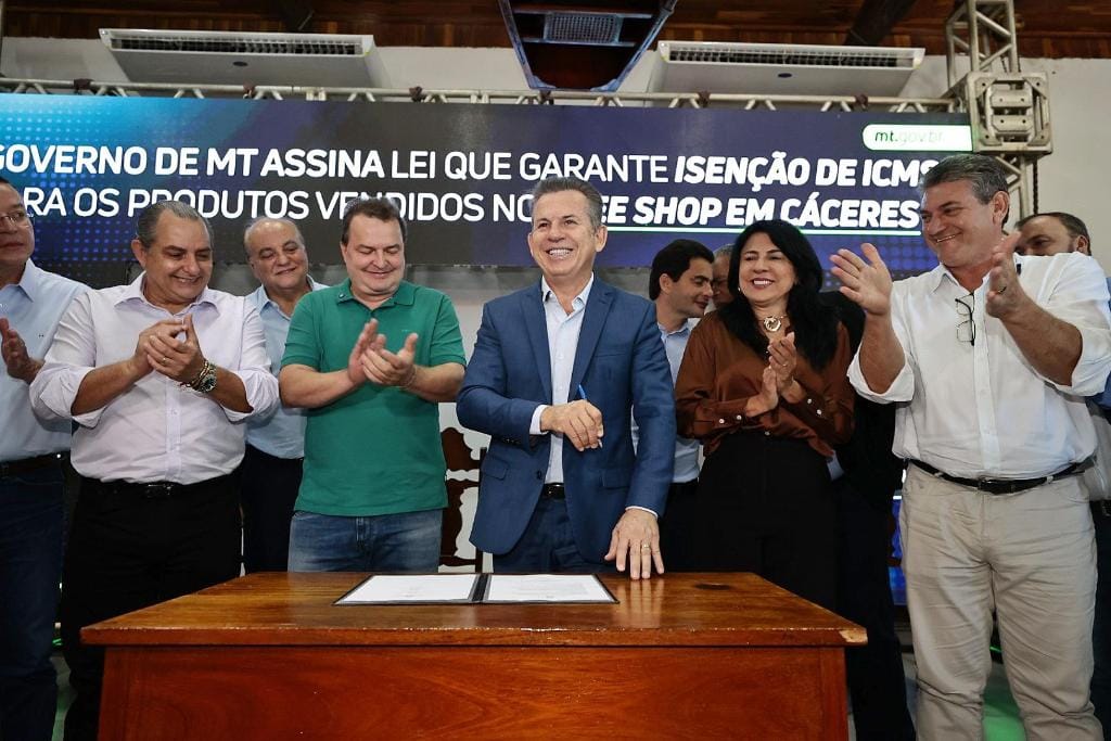 Governador sanciona lei e afirma que Free Shop vai dar "impulso novo" para a região Oeste