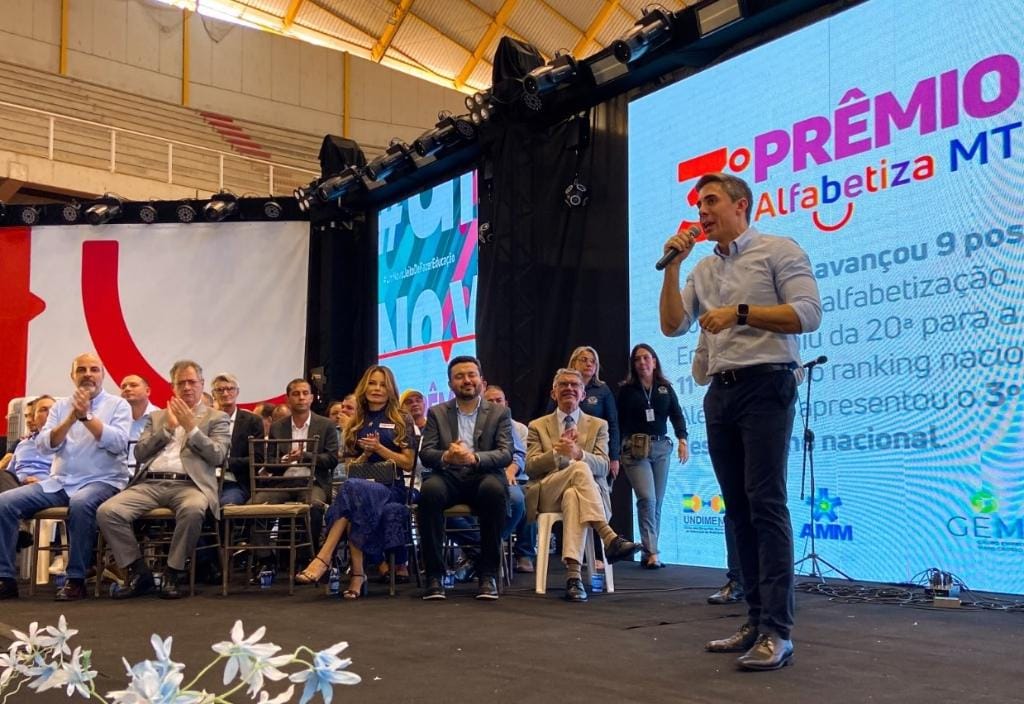 Estado divulga lista das 100 escolas que serão premiadas com R$ 8,2 milhões; confira