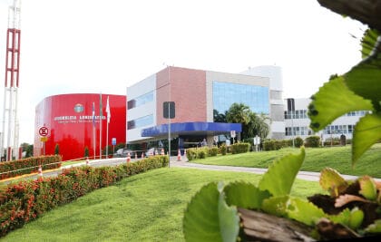 Justiça suspende condenação de ex-deputado e de médico por esquema de atestados falsos na AL