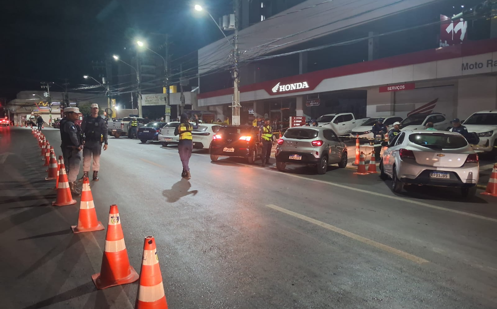 Operação Lei Seca prende dez condutores embriagados e remove 42 veículos em Cuiabá