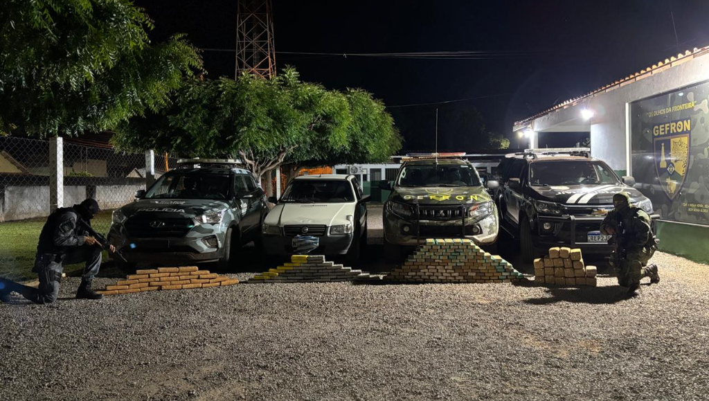 Operação apreende 215 tabletes de drogas e causa prejuízo de R$ 3,4 milhões às facções