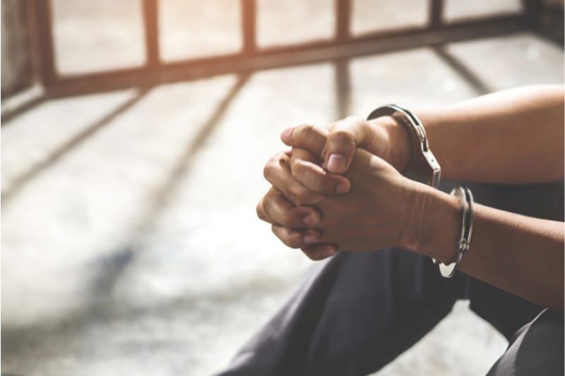 Ciumento e possessivo, réu que matou ex-mulher na frente do enteado é condenado a 33 anos de prisão