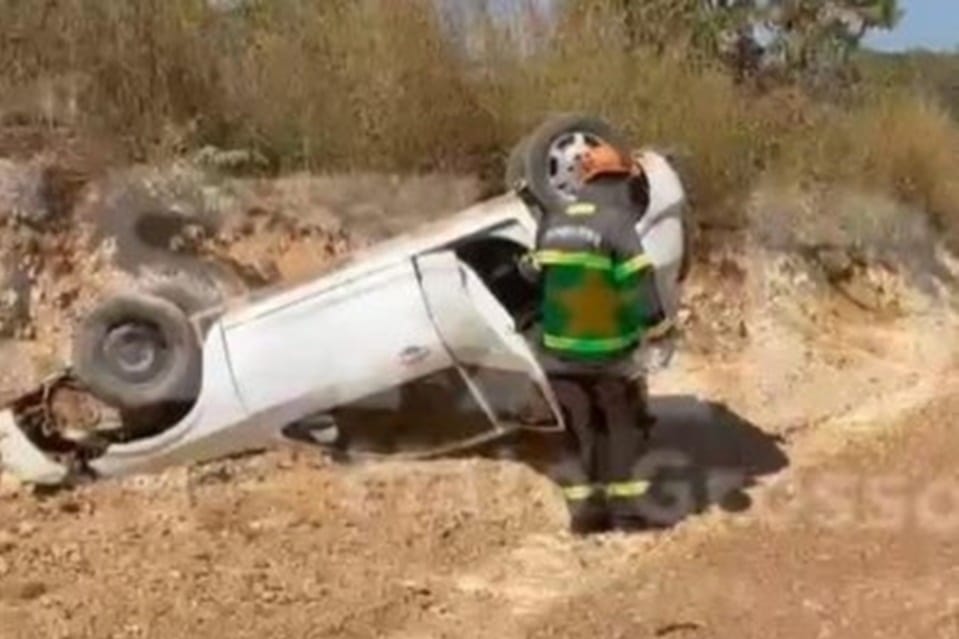 Homem morre após capotar carro perto da Ponte de Ferro, em Cuiabá