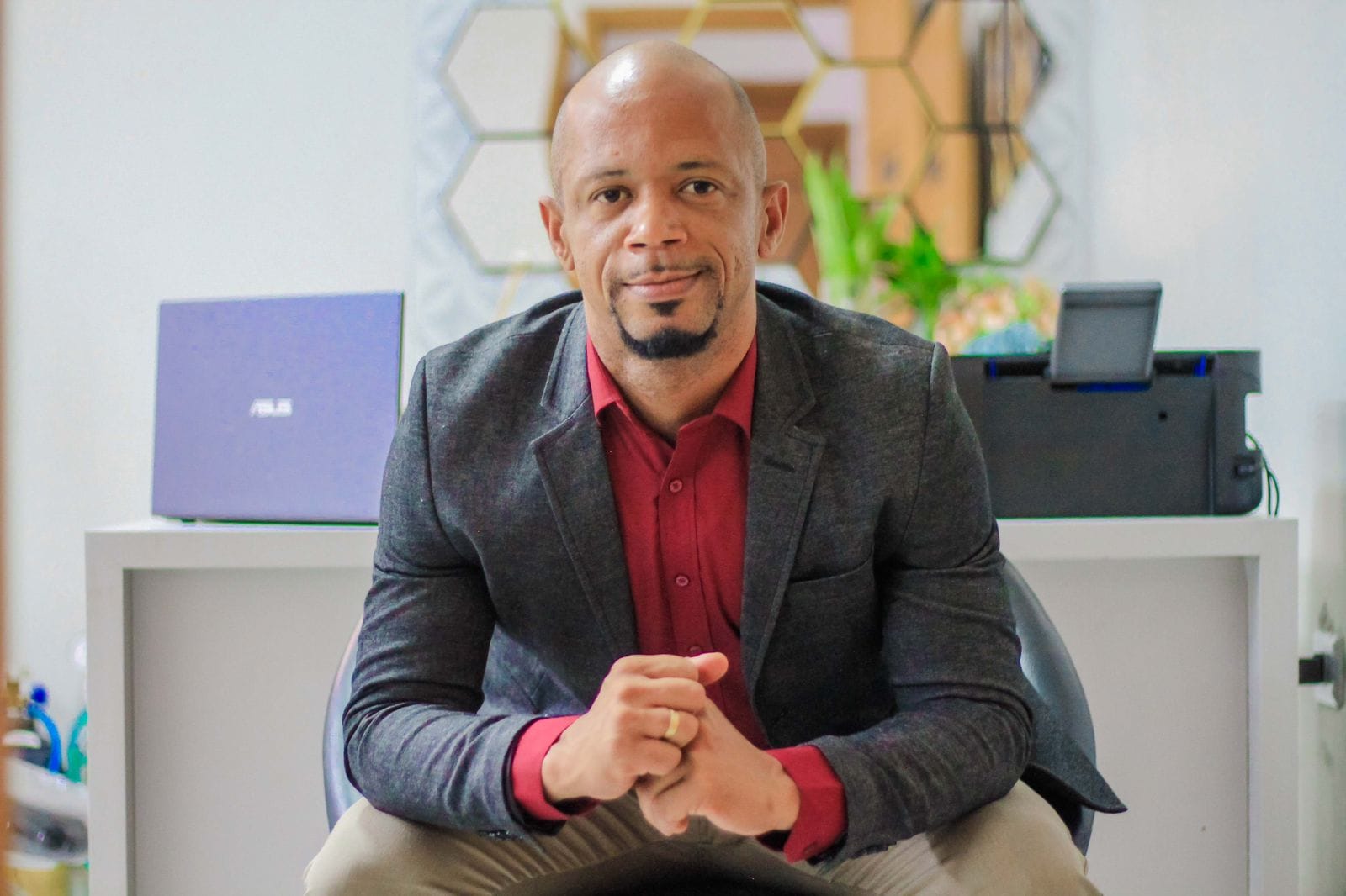 Ciúme não é prova de amor, é pedido de ajuda disfarçado