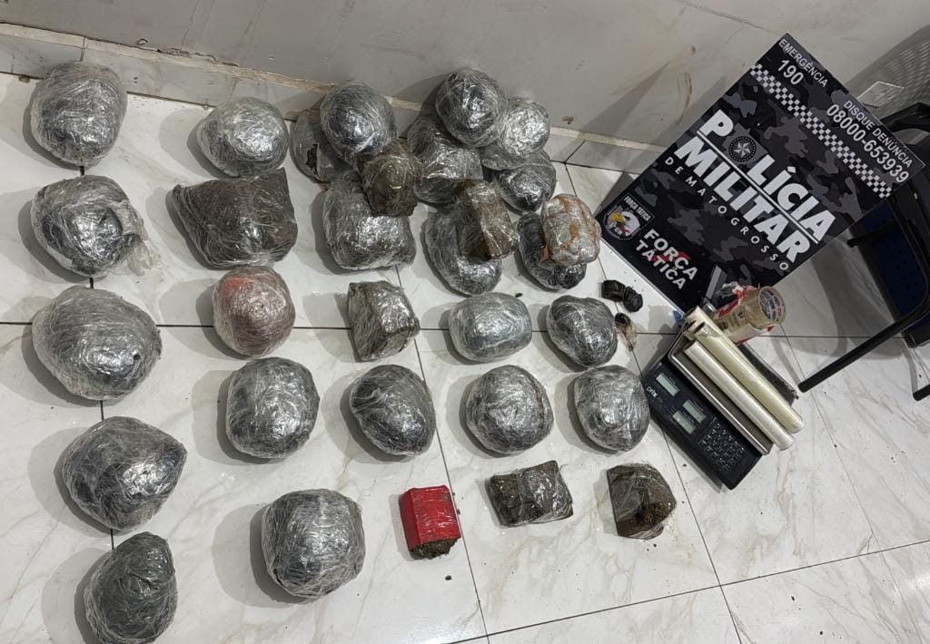 Traficante é preso com menor e tem supermaconha avaliada em R$ 150 mil apreendida pela PM