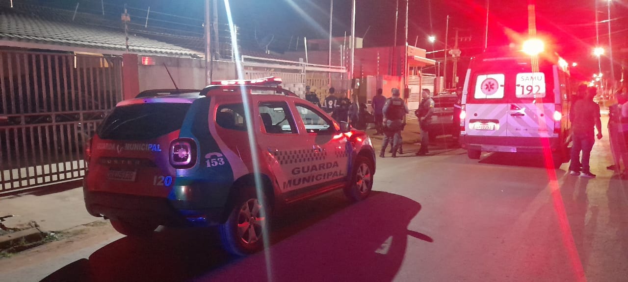 Mulher grávida é executada a tiros dentro de casa; carro usado no crime foi incendiado