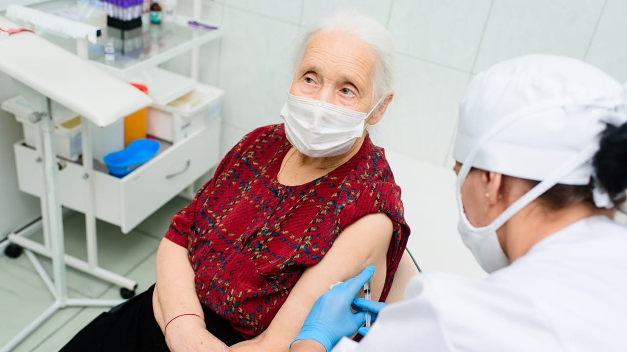 Unimed oferece vacina contra VSR para idosos