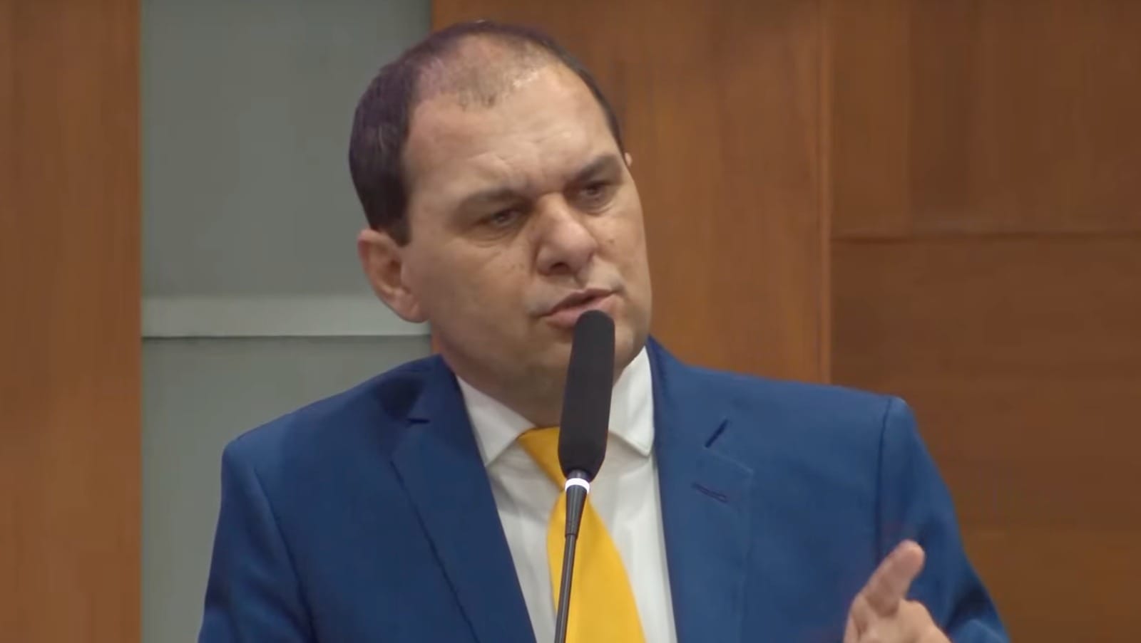 Deputado Chico Guarnieri solicita compra de equipamento para o HCAN