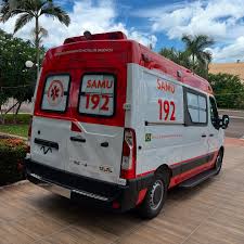 Babá de 23 anos morre após passar mal enquanto caminhava com criança