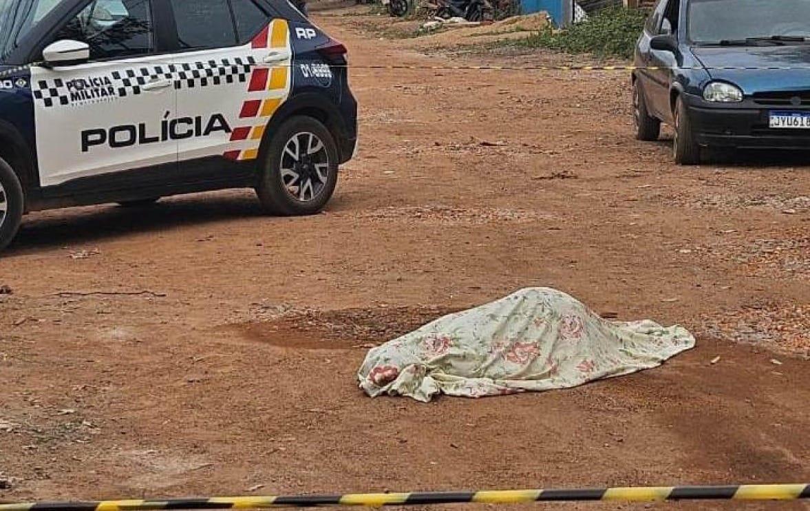 Jovem com passagem na polícia por tráfico de drogas é morto com seis tiros em Cuiabá